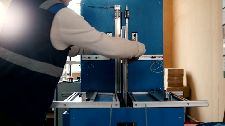 20260122 strapping machines.png